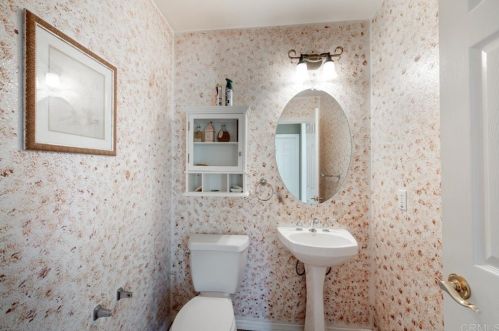 1430 Stanislaus Dr, Chula Vista CA  91913-1478 exterior