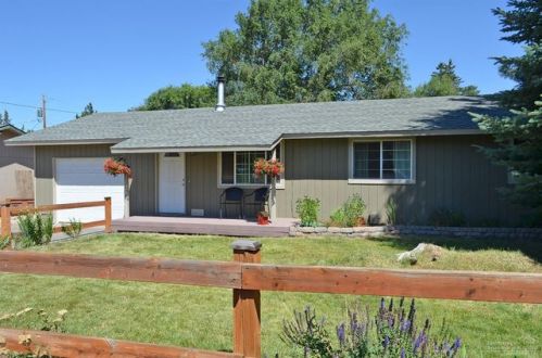 2632 24 St, Eagle Crest OR  97756-9527 exterior