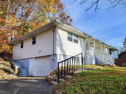 45 Goldmine Rd, Mount Olive, NJ 07828-2511