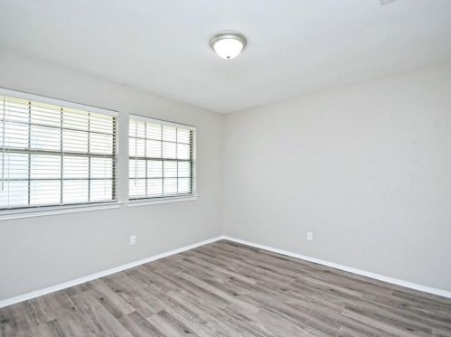 8302 Farmington Ct, Austin TX  78736-1744 exterior