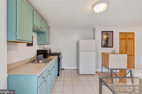 627 16th St, Philadelphia PA  19130-3415 exterior
