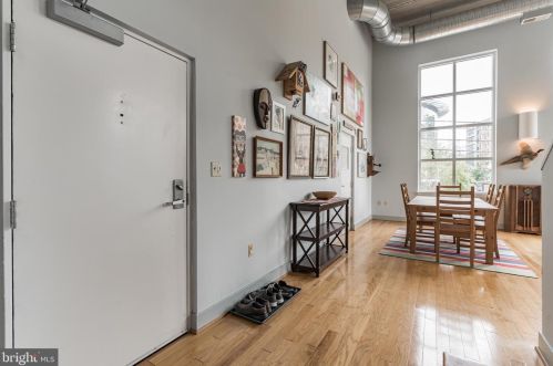 900 Bonifant St, Silver Spring MD 20910-6511 exterior