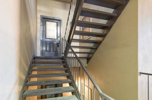 1201 Castle Hill St, Austin, TX 78703-4175