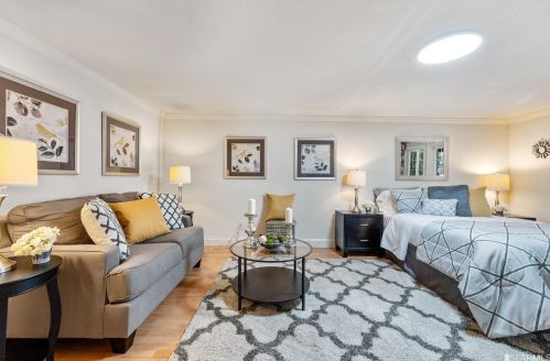 1306 Gilman Ave, San Francisco CA 94124-3243 exterior