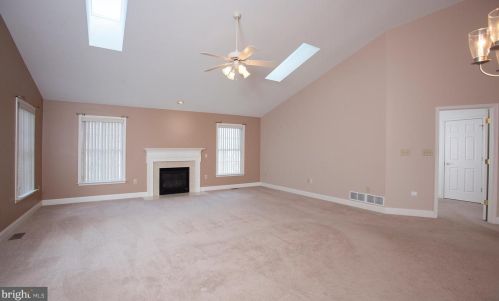 328 Baumgardner Dr, Harrisburg, PA 17112-8961