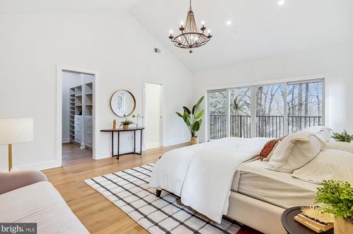 106 Geneva Ave, Silver Spring MD  20910-5105 exterior