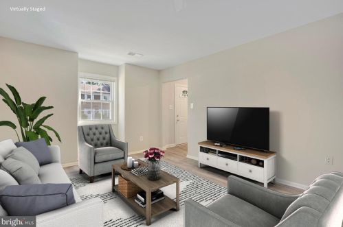 5054 Tibbitt Ln, Springfield VA  22015-1520 exterior