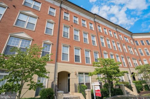 7736 Cedar Branch Dr, Gainesville, VA 20155-1993