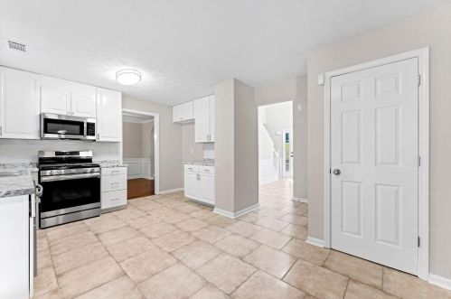 125 Parkside Dr, Stockbridge GA  exterior