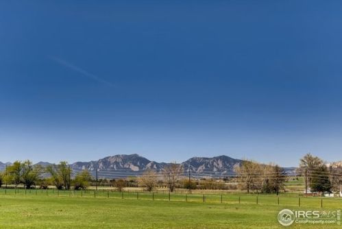 1057 Columbia Pl, Boulder CO  80303-3242 exterior