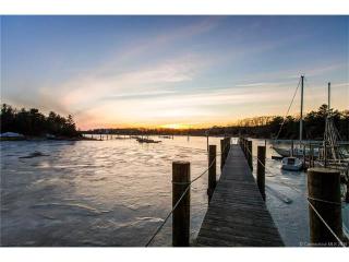 62 Riverview Ave, Branford, CT 06405-4719