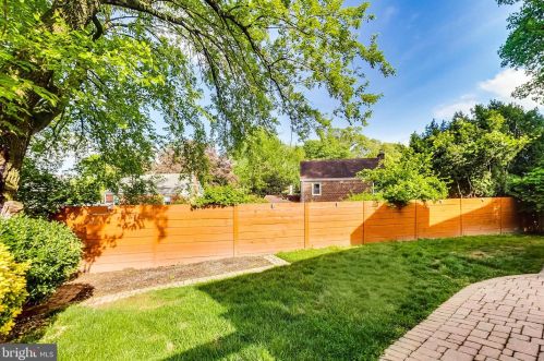 403 Dale Dr, Silver Spring MD  20910-5528 exterior