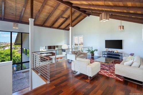 1596 Ihiloa Loop, Honolulu HI  96821-1365 exterior