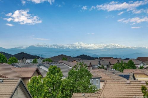 6718 Kellerman Way, Aurora CO  80016-6166 exterior