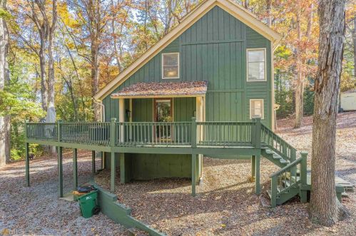 436 Bowman St, Lavonia, GA 30553-1400