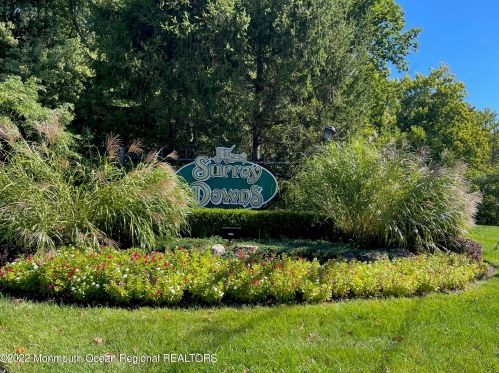 13 Linton Close, East Freehold, NJ 07728-3813
