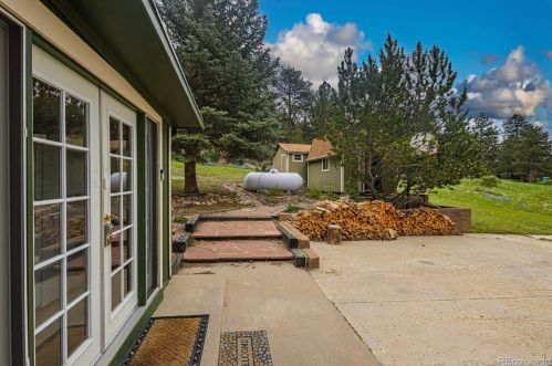 98 Button Rock Rd, Lyons CO  80540-8278 exterior