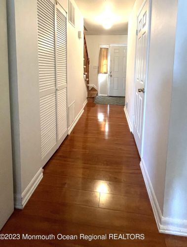 106 Oak Ln, Tinton Falls, NJ 07724-3476