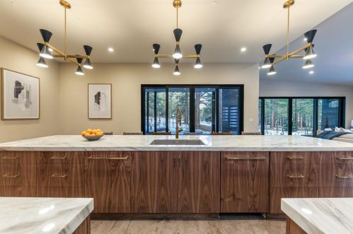 11761 Bottcher Loop, Truckee CA  96161-2792 exterior