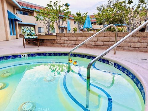 24410 Crenshaw Blvd, Torrance CA  90505-5332 exterior