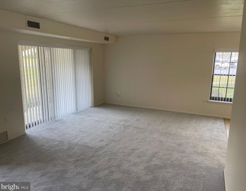 32 Valleybrook Dr, Lancaster PA  17601-4617 exterior