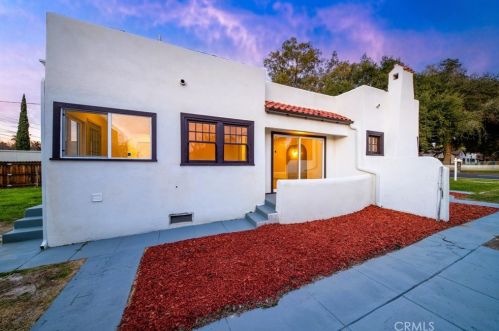 5743 Magnolia Ave, Riverside CA  92506-1824 exterior