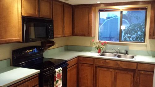 2104 Burkhart St, Albany, OR 97322-5458