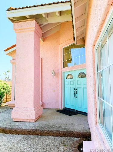 1359 Corte Alveo, Oceanside, CA 92057-2610