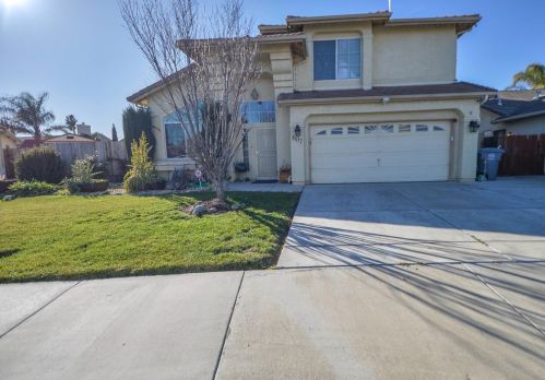 607 Grape St, Los Banos, CA 93635-6372