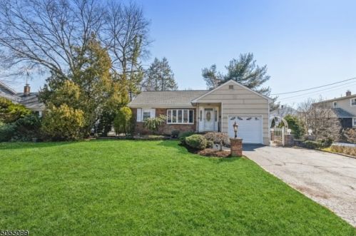 2208 Princeton Ave, Scotch Plains, NJ 07076-4630