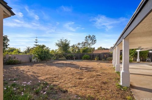 856 Avenida Taxco, Vista CA  92084-5339 exterior