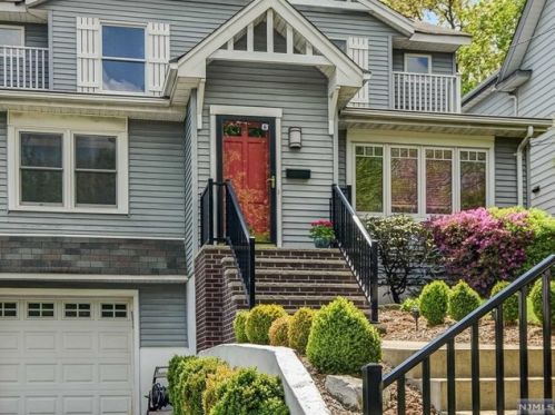 31 Fairview Ave, Ridgewood, NJ 07452-2511