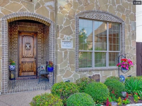 405 Needham Dr, Garland TX  75044-3318 exterior