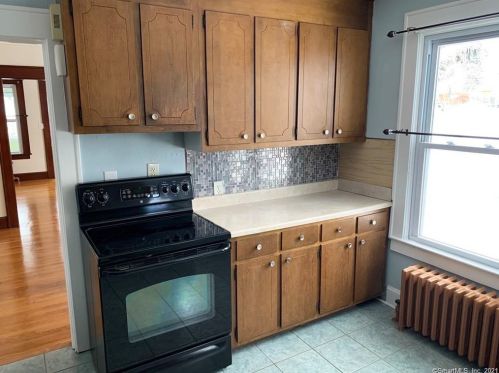 1644 Meriden Ave, Southington CT  06489-4218 exterior