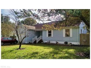 13 Baywood Ln, Portsmouth, VA 23701-1427