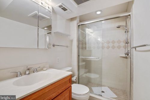 125 Snowy Owl Dr, Silver Spring MD 20901-1656 exterior