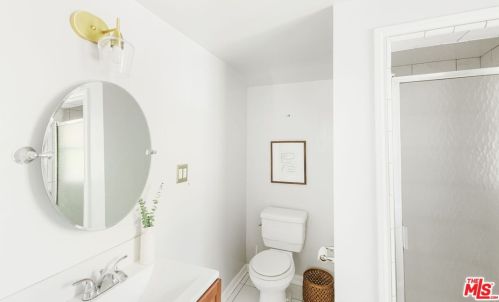 2480 Chevy Chase Dr, Glendale CA  91206-1845 exterior