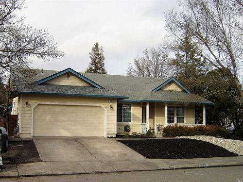 349 Wilson Ln, Windsor, CA 95492-9735
