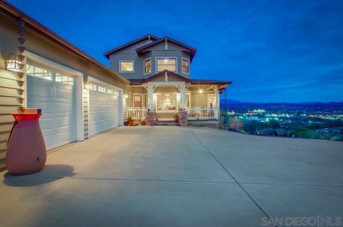 1028 Alice St, Ramona, CA 92065-1862