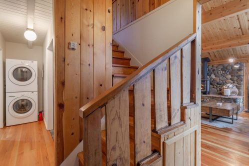 13584 Moraine Rd, Truckee CA  96161-3837 exterior