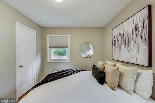 10706 Blossom Ln, Silver Spring MD 20903-1001 exterior