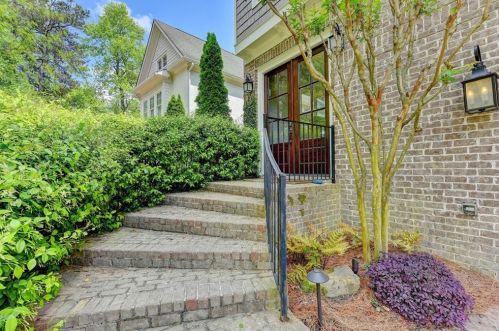 1603 Grant Dr, Atlanta GA  30319-3589 exterior