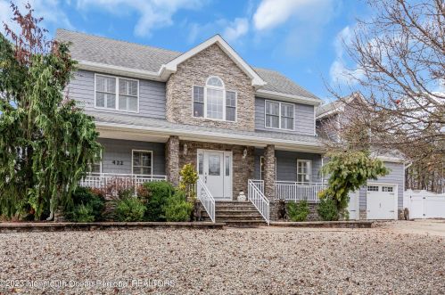422 Downing Ave, Berkeley Township, NJ 08721-3347