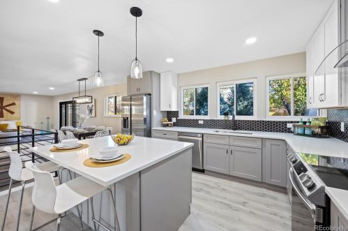 7330 Syracuse Ct, Englewood CO  80112-1749 exterior