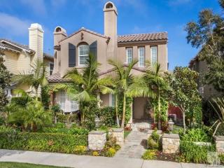 1332 Caspian Way, Oxnard, CA 93035-1438