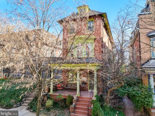 437 44th St, Philadelphia, PA 19104-3941