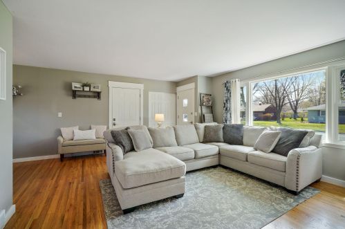 8000 66th Ave, Minneapolis, MN 55428-2117