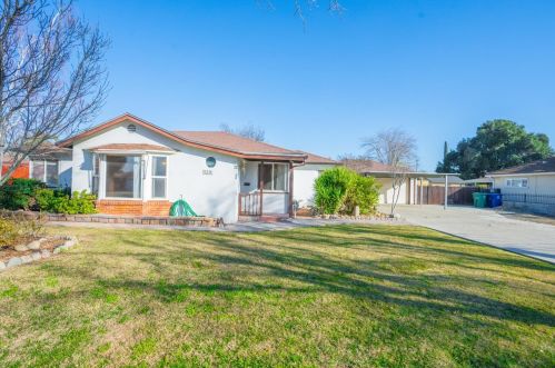 1234 Arizona Ave, Los Banos, CA 93635-4004
