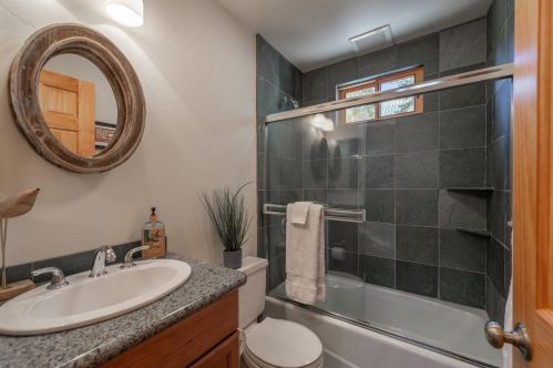14405 Denton Ave, Truckee CA  96161-3612 exterior