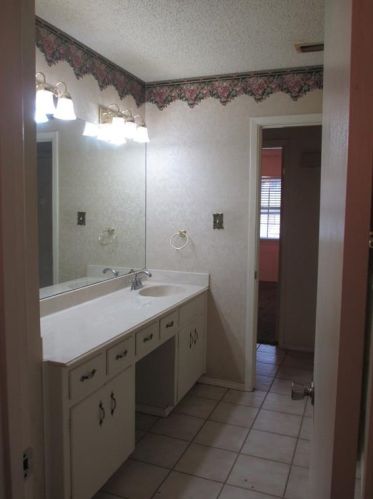 1800 Lk Shr Ct, Fort Worth TX  exterior